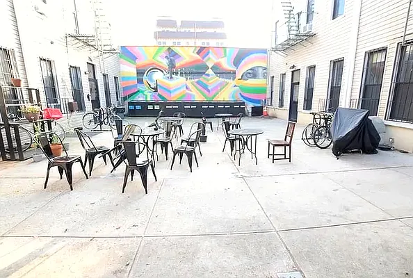 Rented by MySpaceNYC | media 28