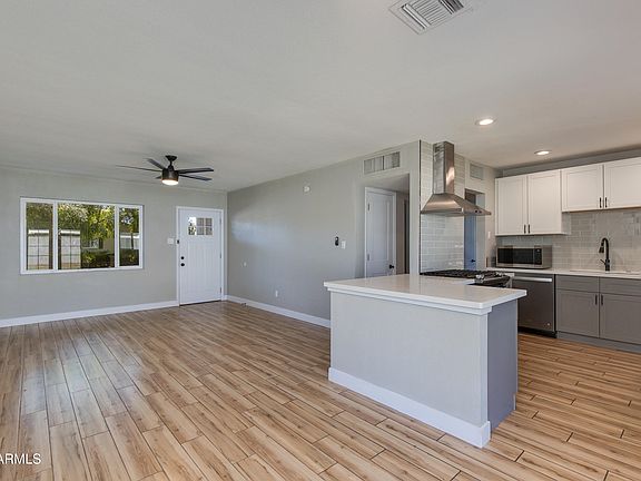 5th image of 2508 E HIGHLAND Avenue