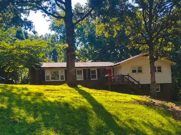 132 Little Brook Dr, Woodstock, GA 30188