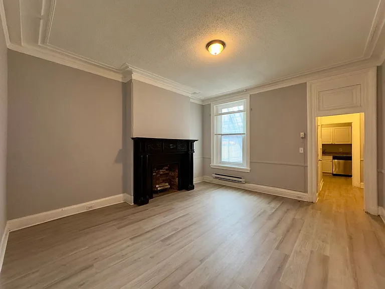 For Rent: Urban Luxury at 914 N. Charles St Your City Lifestyle Awaits! — Photo 32