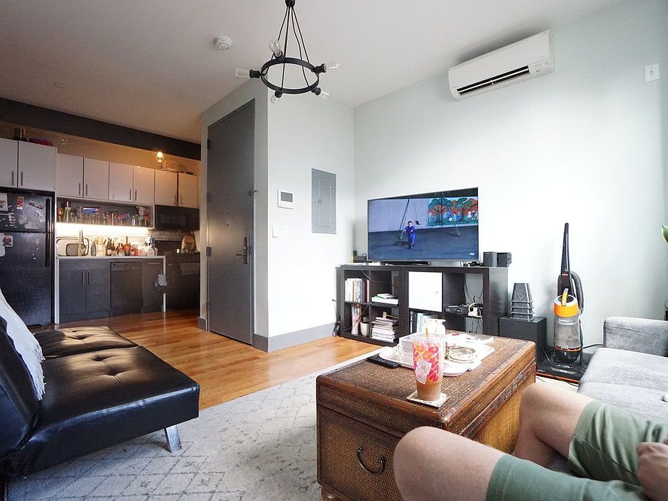 1st image of 34 Melrose St #302