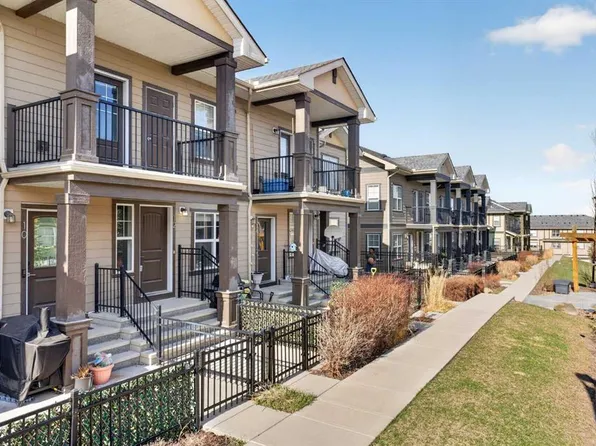 12 N Evanscrest Gdns NW, Calgary, AB T3P 0S1