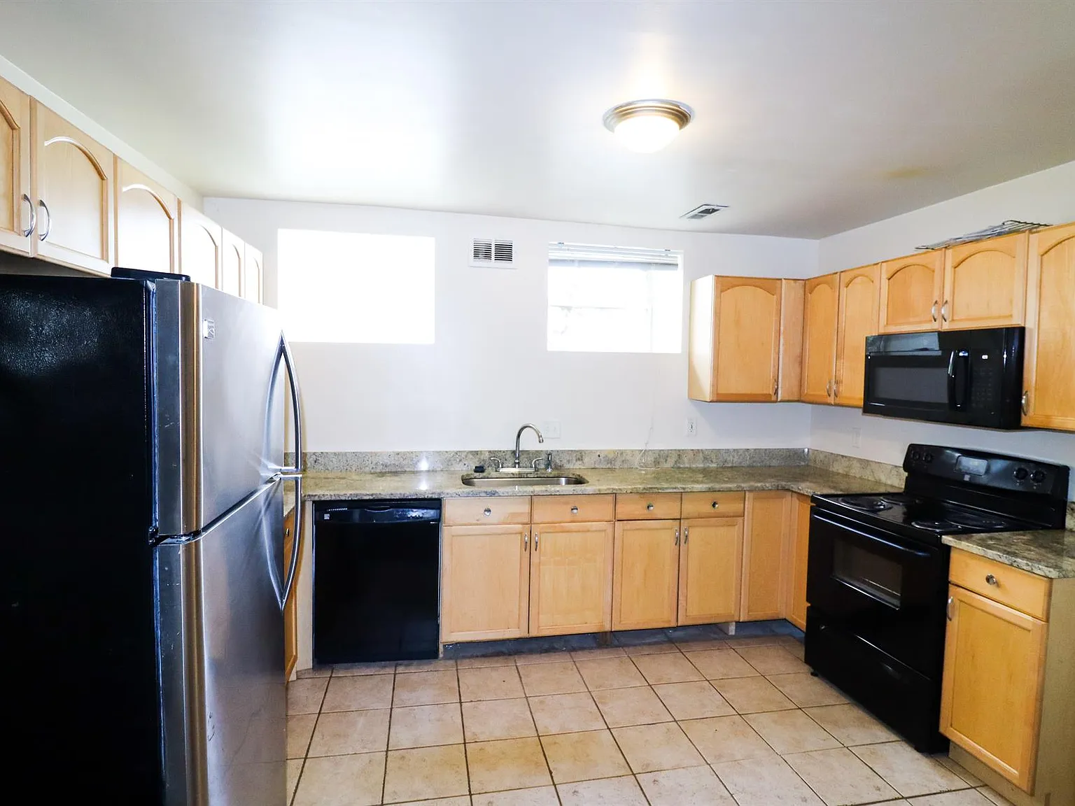2720 Eden Avenue — Photo 3
