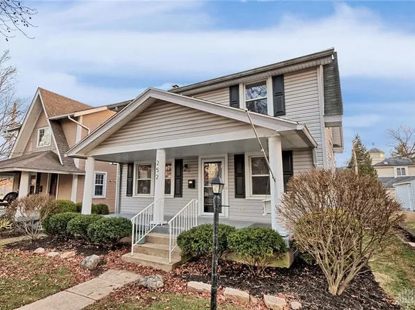 252 Monteray Ave, Oakwood, OH 45419