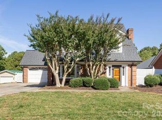 746 N Main St #H, Mooresville, NC 28115