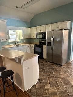 4th image of 142 Royal Pine Drive