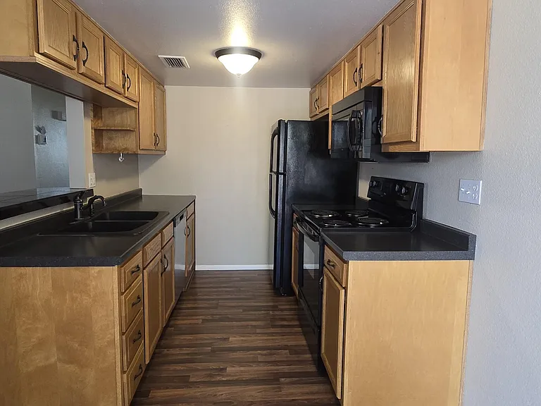 14236 N Oakwood Ln — Photo 5