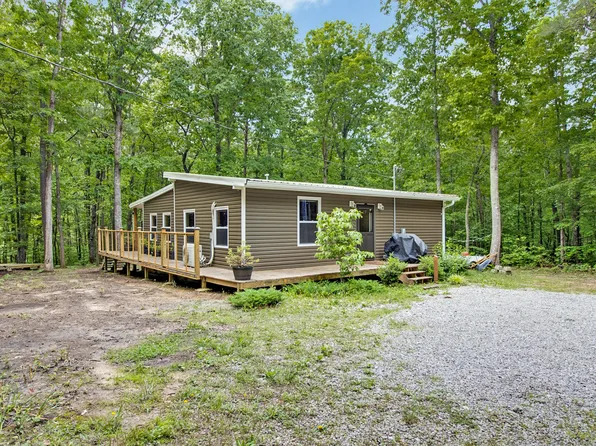 81 Lou Rd, Pikeville, TN 37367