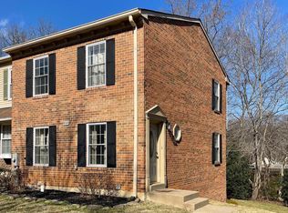 8917 Shamrock Ct, Springfield, VA 22152