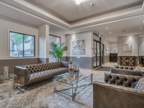 1339 15th Ave SW #203, Calgary, AB T3C 3V3