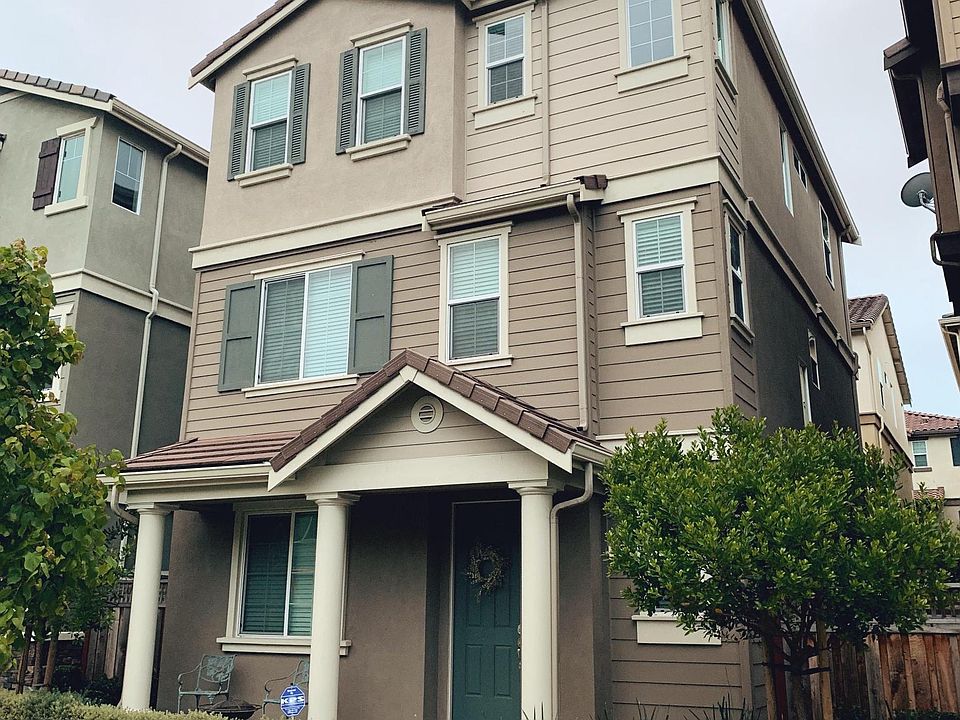 2nd image of 82 Middleton Pl