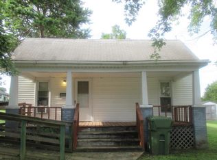 604 E 7th St, Johnston City, IL 62951