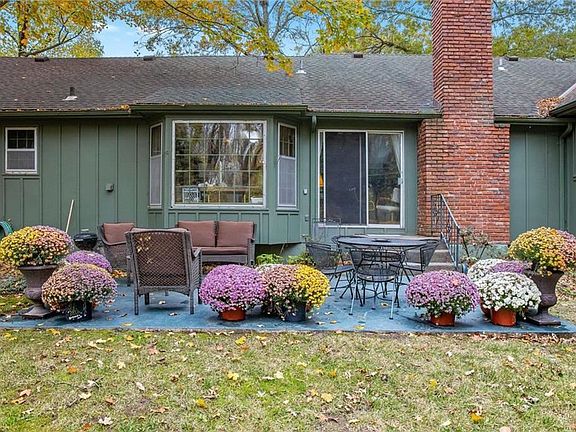 5th image of 1214 Queens Pl