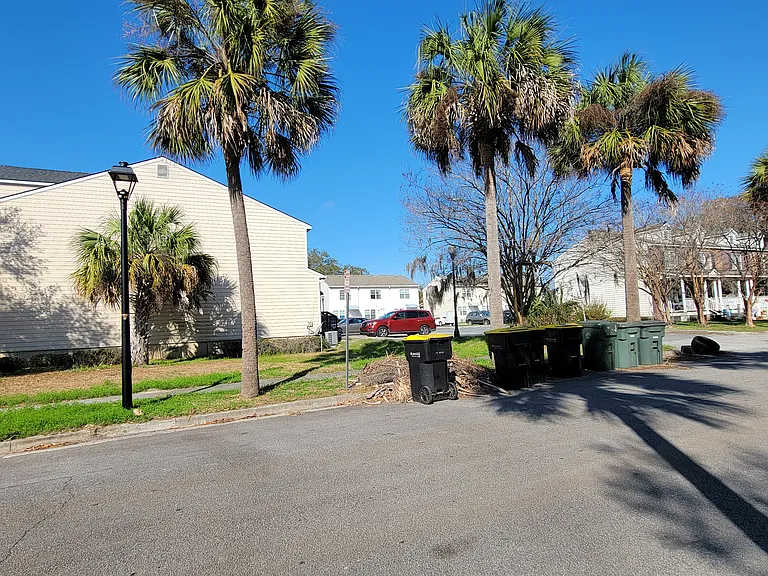 1510 E Henry St — Photo 22