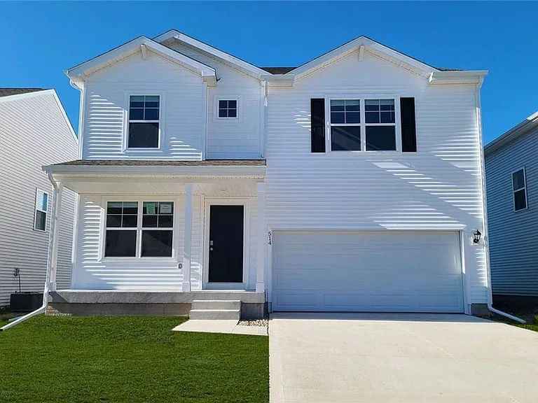 514 Elizabeth Ln NW — Photo 1