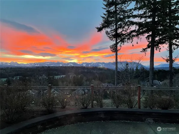 27293 SE 19th Place, Sammamish, WA 98075
