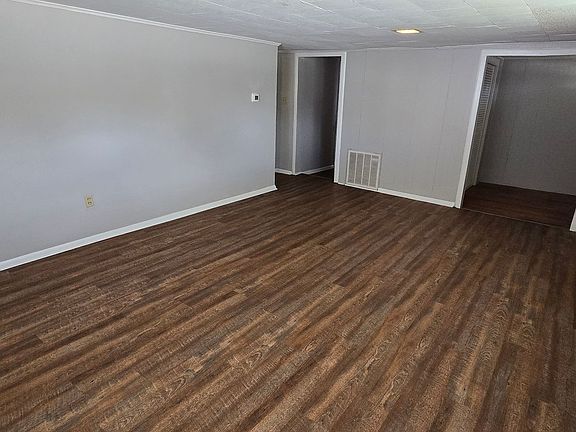 3rd image of 2304 S West St