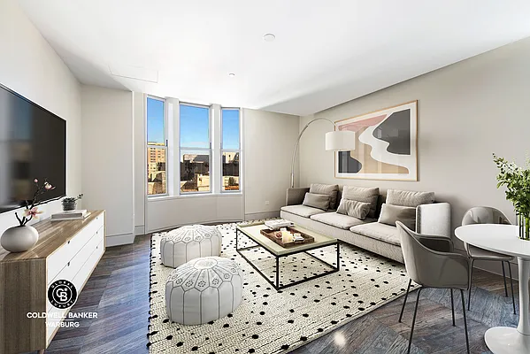 Rented by Coldwell Banker Warburg | media 19