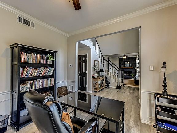 5th image of 8813 Clearlake Dr