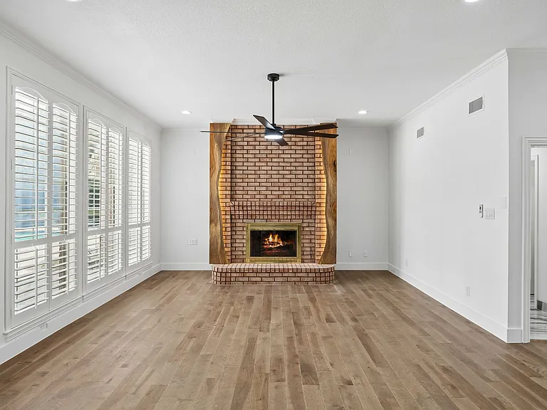 3301 Queensbury Way W — Photo 18