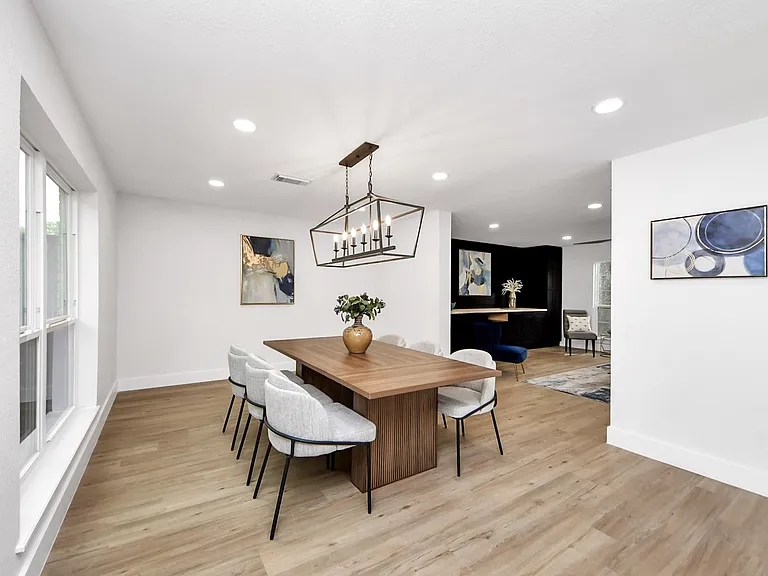 5614 Oakhaven Ln — Photo 2