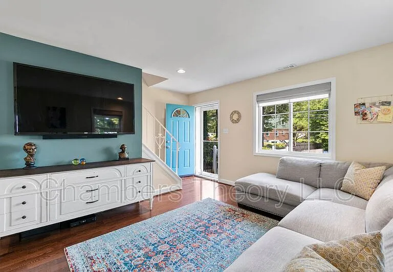 5861 Blaine Dr — Photo 2