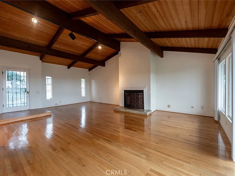 873 Mount Washington Dr — Photo 2