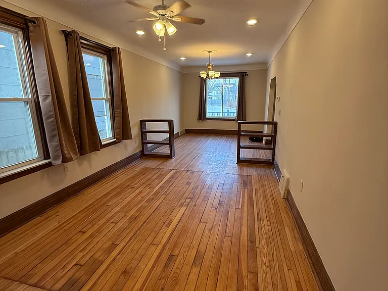 713 Clairmount Ave — Photo 6