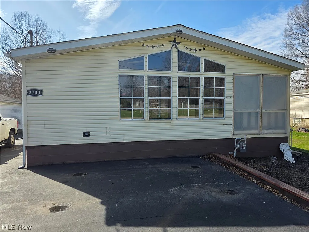 3700 Liberty Ave photo 1