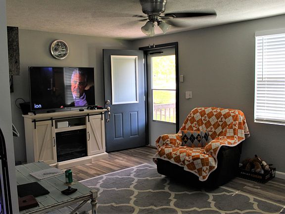 4th image of 3221 Selma Ave