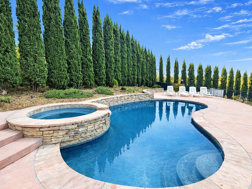 1st image of 1412 El Nido Dr #D