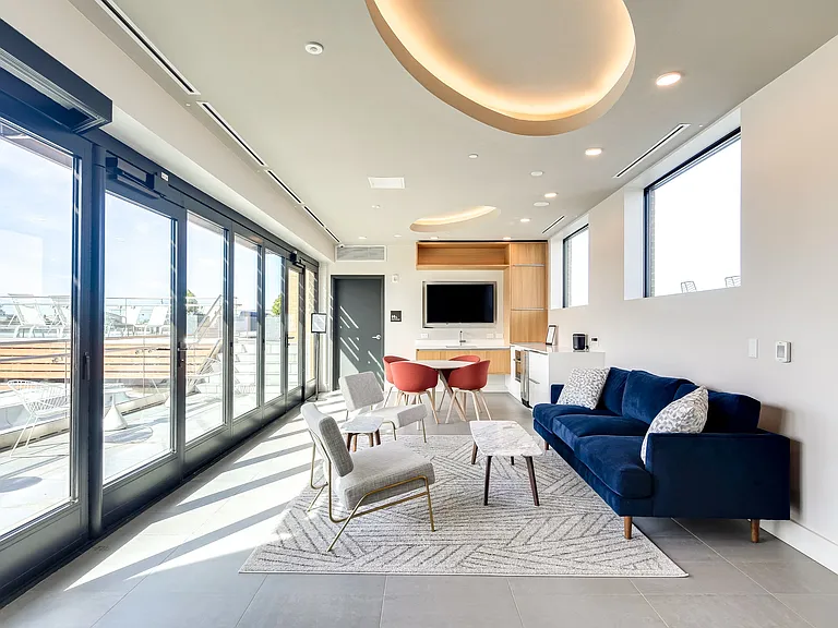 The Stanton rooftop clubroom and kitchen