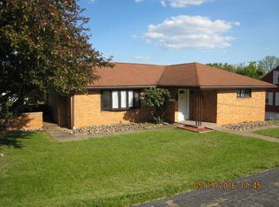 628 N 6th St, Youngwood, PA 15697