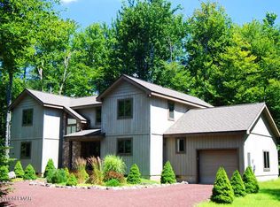 207 Jim Bowies Path, Pocono Pines, PA