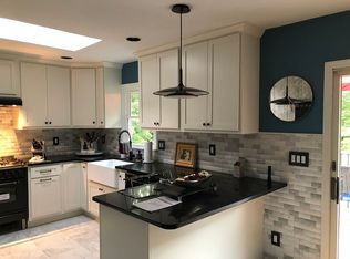 65 Fieldstone Rd, West Hurley, NY 12491