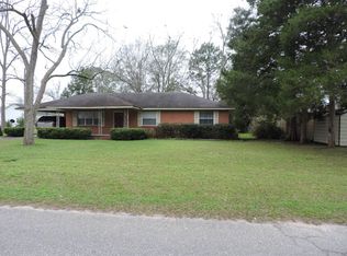 207 N Gordon Ave, Adel, GA 31620