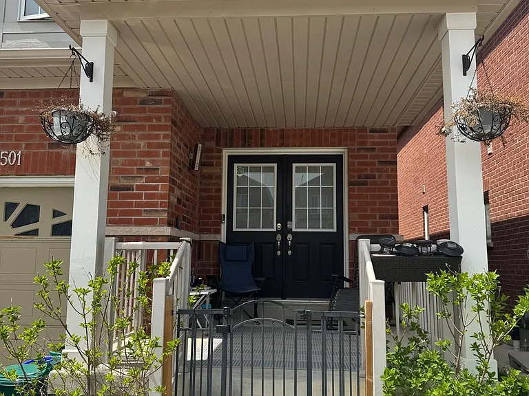 501 Downes Jackson Hts — Photo 2