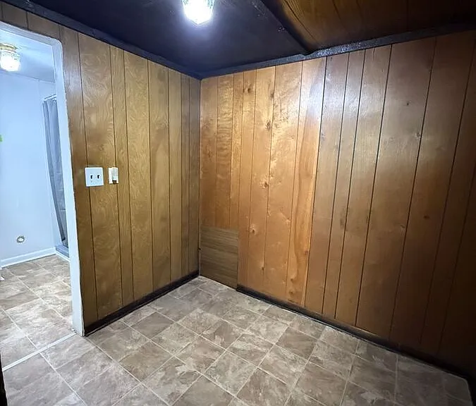 7510 Bluff Rd — Photo 15