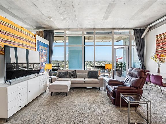 2nd image of 1080 Park Blvd Unit 1905