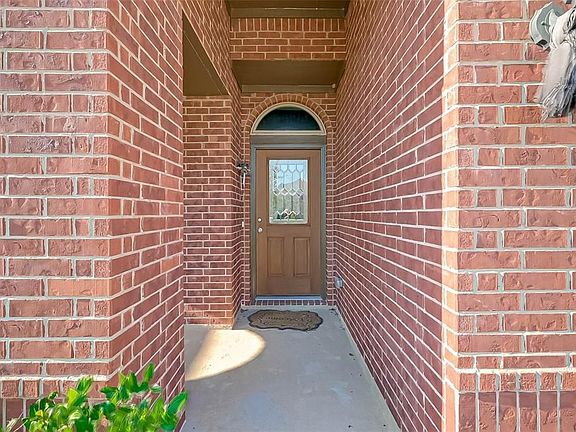 2nd image of 28411 Buffalo Fork Ln
