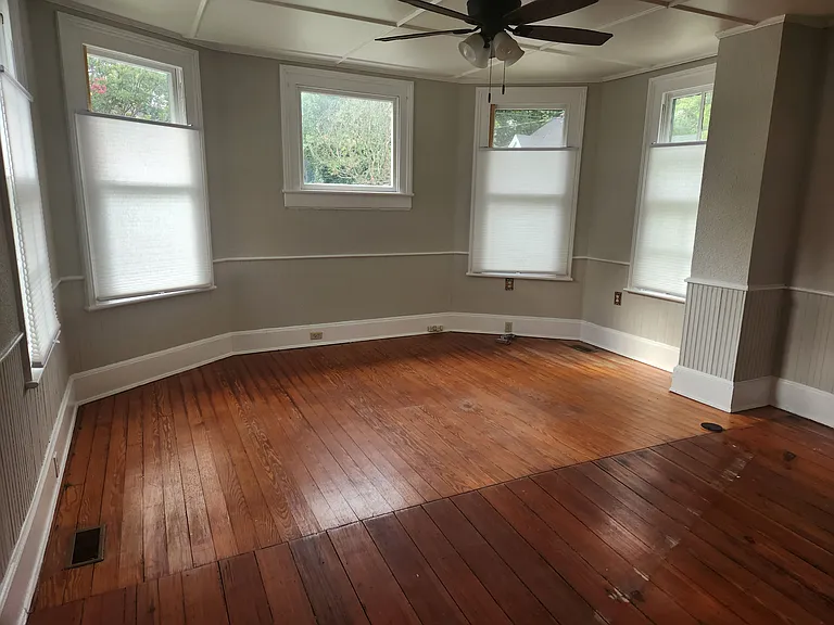 308 Green St NE — Photo 11