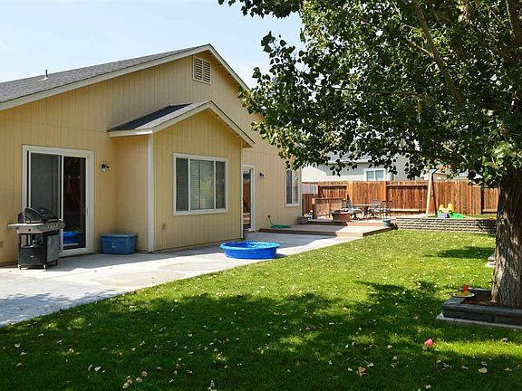 3rd image of 1064 Brierwood Ln
