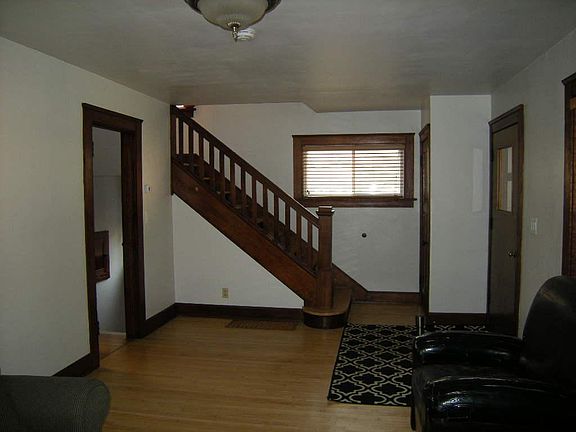 3rd image of 511 Dacota St #1