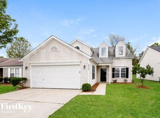 12738 Planters Row Dr, Charlotte, NC 28278