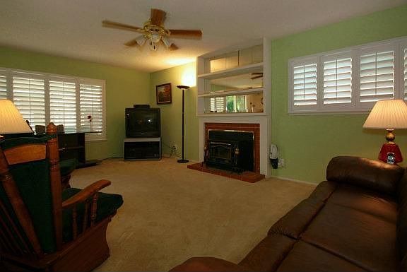 3rd image of 751 Glenburry Way