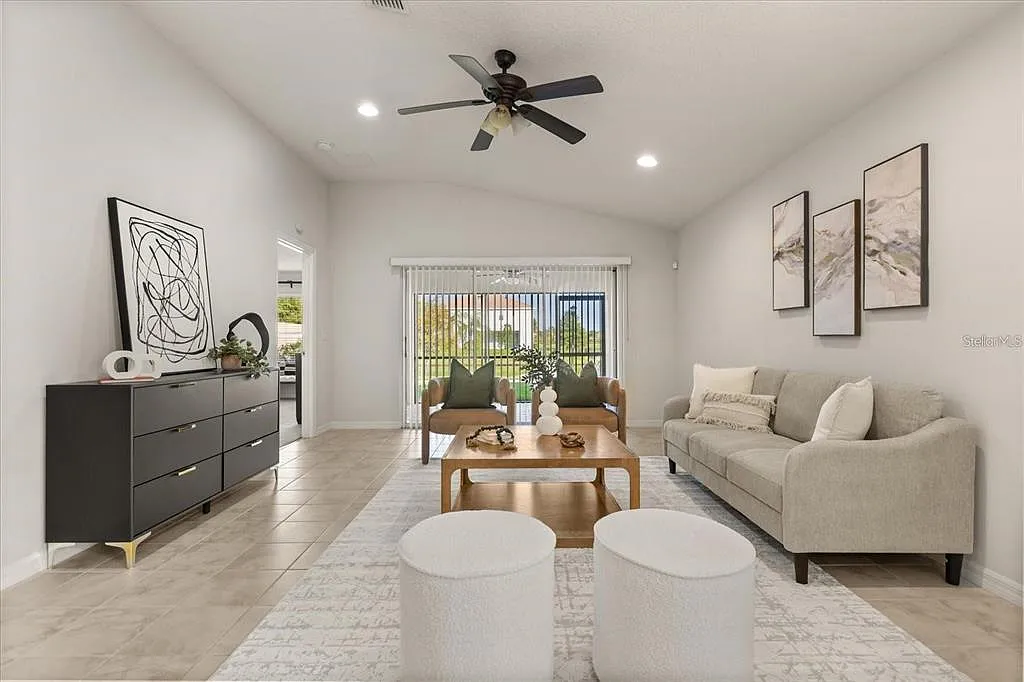 3 bed, 2.0 bath, 1554 sqft, $2,800 — Photo 4