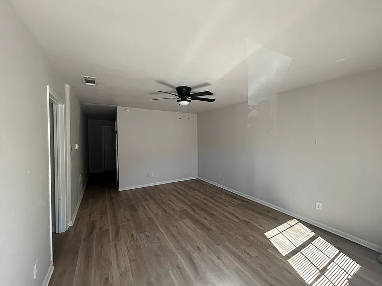 Sunny Terrace Seagoville — Photo 16