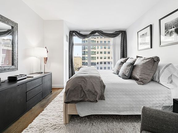 5th image of 400 E 67th St APT 6H