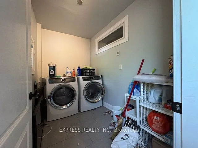 467 Keele St #MAIN — Photo 19