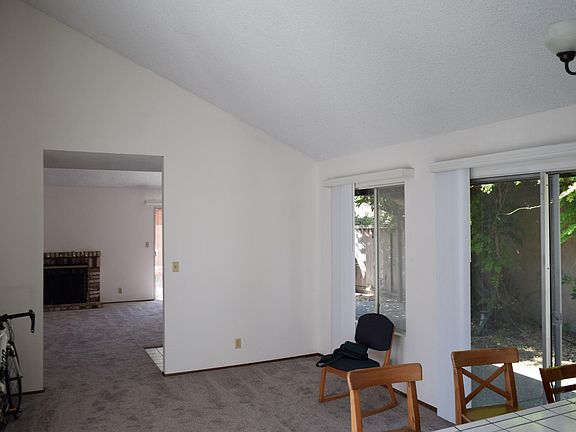 3rd image of 34945 Skylark Dr